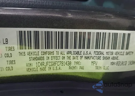 2015 Jeep Grand Cherokee Overland z USA, uszkodzony, nr VIN 1C4RJFCG0FC791430